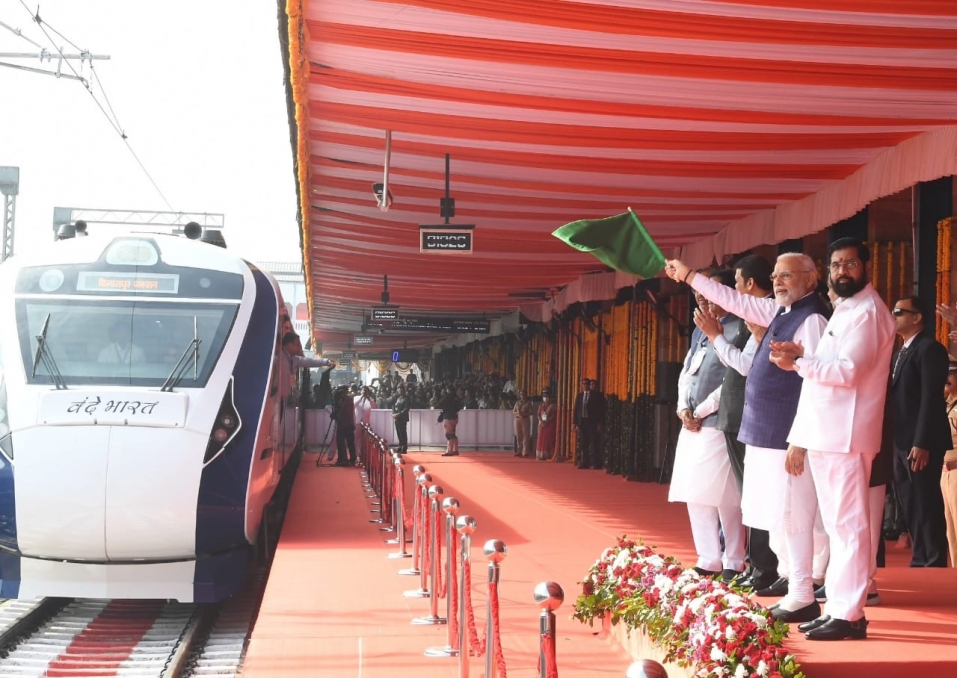 नागपुर, महाराष्ट्र में विभिन्न विकास कार्यों के शुभारंभ के अवसर पर प्रधानमंत्री के संबोधन का मूल पाठ